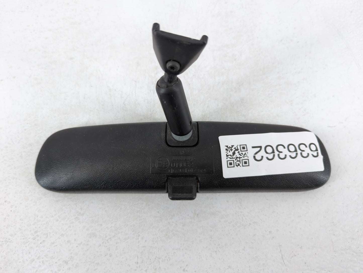 1997-2002 Saturn Sl Interior Rear View Mirror Replacement OEM P/N:IE8 011082 Fits OEM Used Auto Parts - Oemusedautoparts1.co
