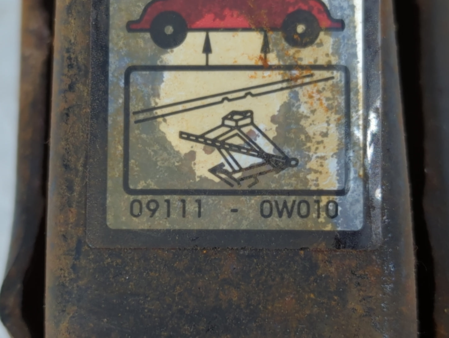 2000 Toyota Avalon Spare Scissor Car Jack - Oemusedautoparts1.com