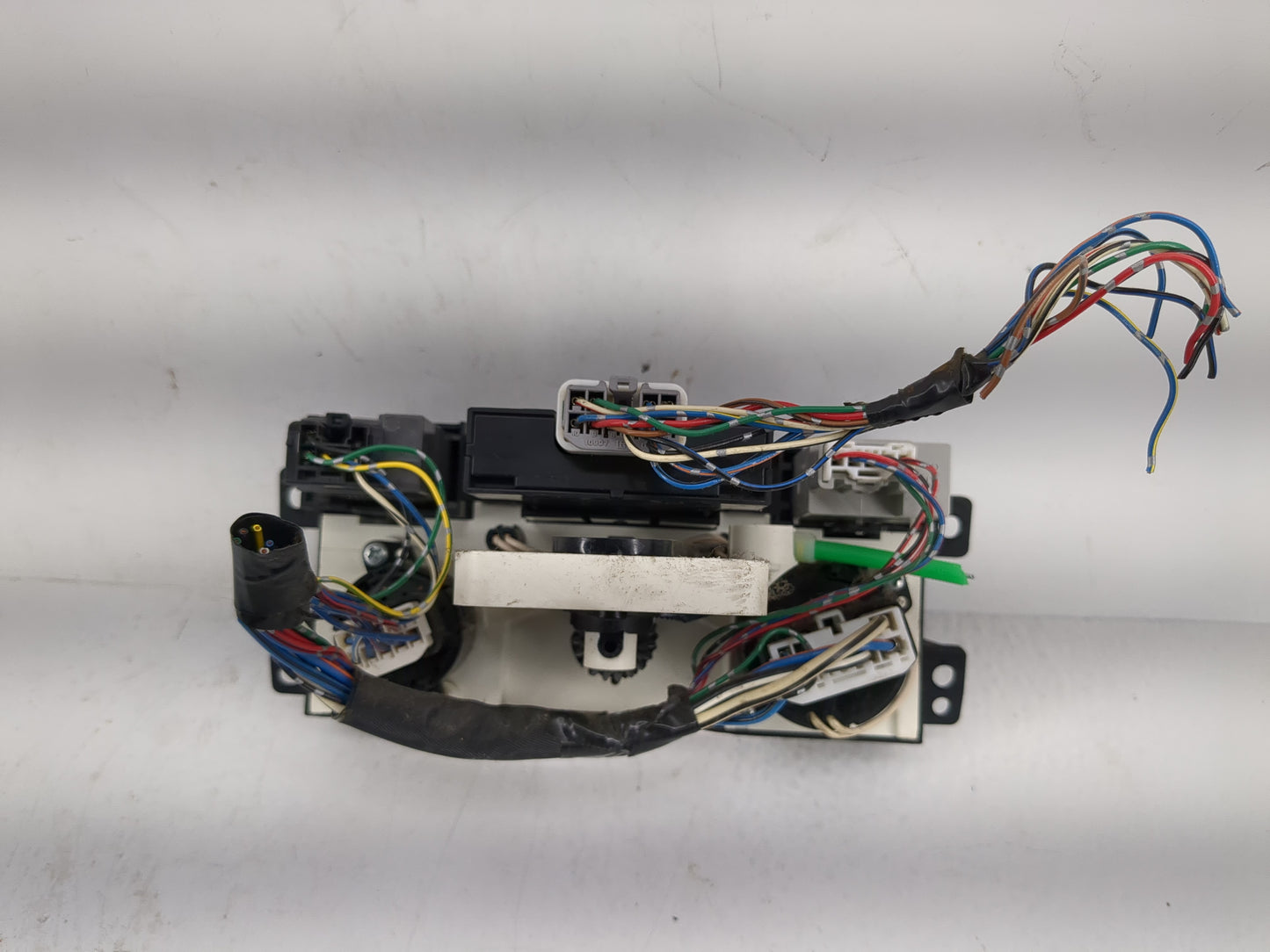 1999-2001 Toyota Camry Climate Control Module Temperature AC/Heater Replacement P/N:040500A Fits Fits 1999 2000 2001 OEM Use