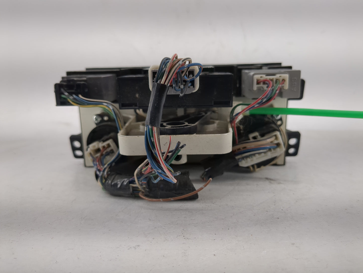 1999-2001 Toyota Camry Climate Control Module Temperature AC/Heater Replacement Fits Fits 1999 2000 2001 OEM Used Auto Parts