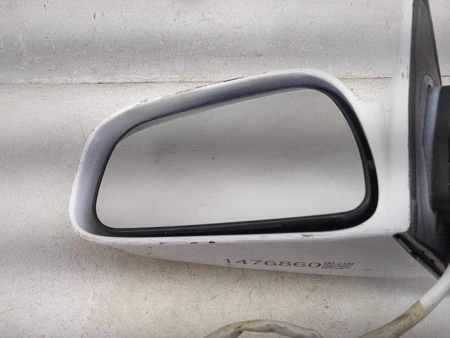 1997-2001 Toyota Camry Driver Side View Mirror - Left Door Mirror OEM Used - Oemusedautoparts1.com