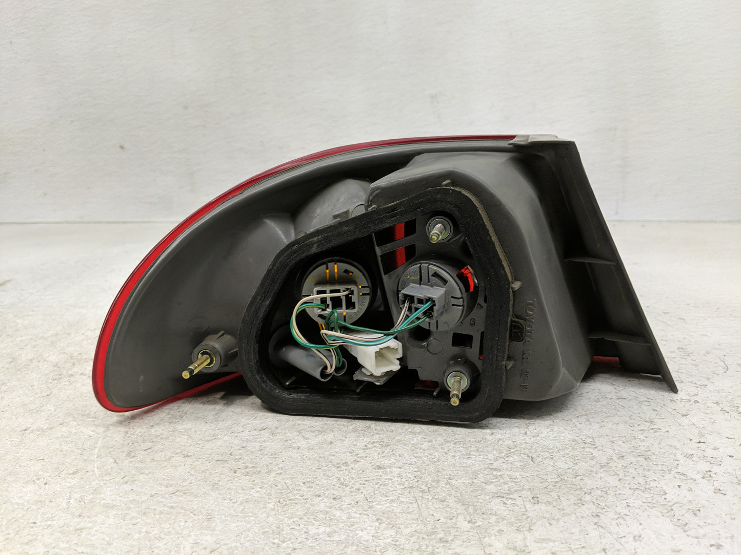 1998-2002 Toyota Corolla Tail Light Assembly Passenger Right OEM Fits Fits 1998 1999 2000 2001 2002 OEM Used Auto Parts - Oe