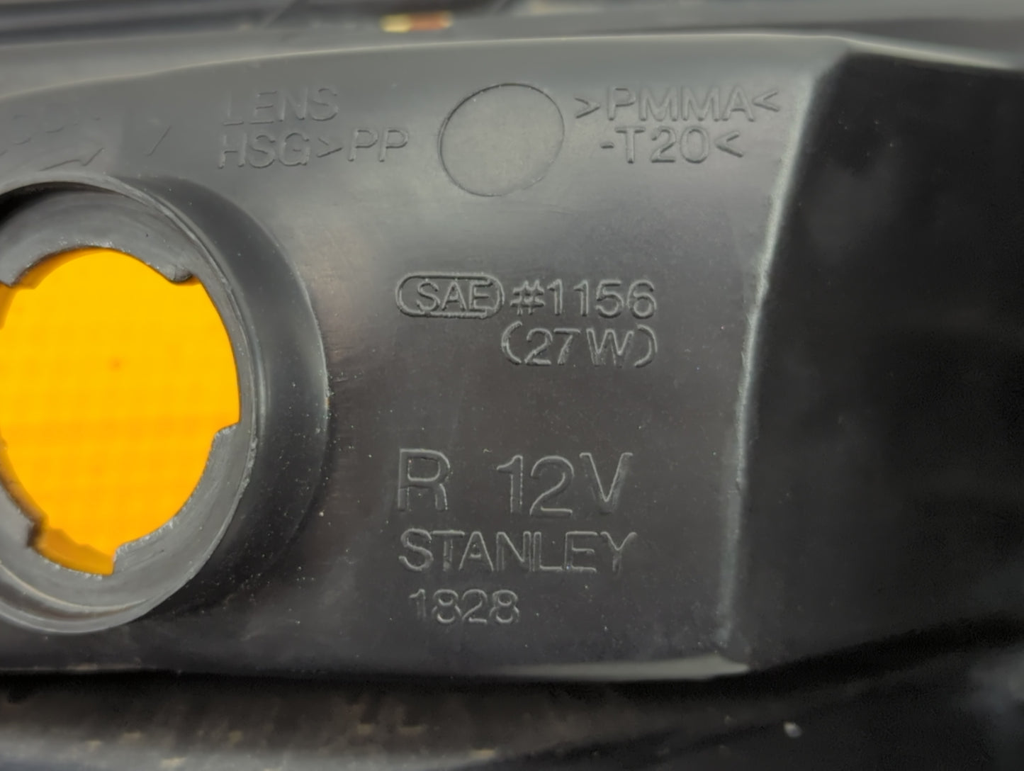 1998-2000 Toyota Sienna Tail Light Assembly Passenger Right OEM Fits Fits 1998 1999 2000 OEM Used Auto Parts - Oemusedautopa