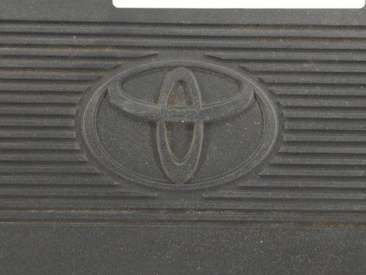 2000 Toyota Sienna Engine Cover