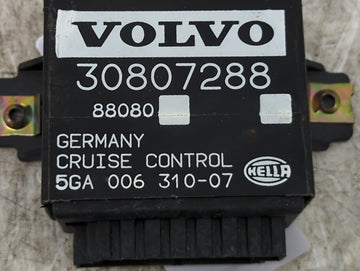 2000-2004 Volvo V40 Cruise Control Module 30807288|5ga 006 310-07