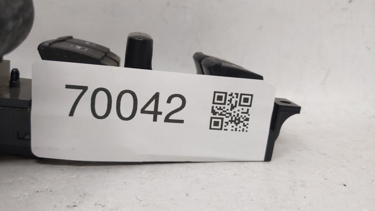 2000 Volkswagen Golf Master Power Window Switch Replacement Driver Side Left Fits OEM Used Auto Parts - Oemusedautoparts1.co