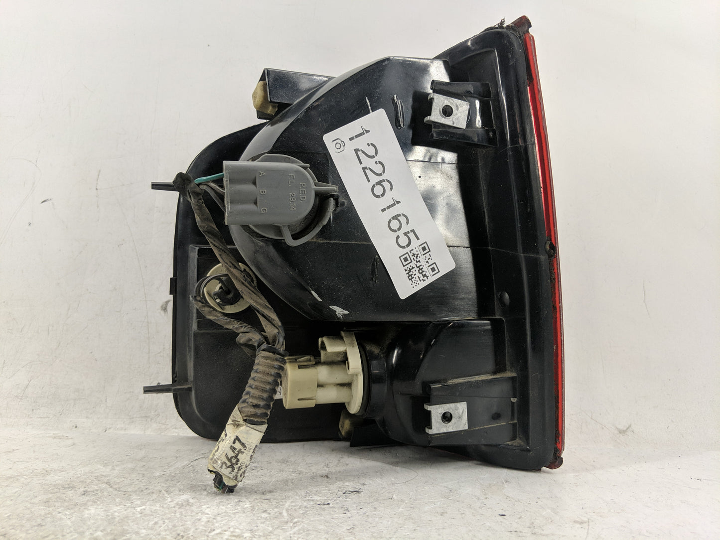 1994-2003 Chevrolet S10 Tail Light Assembly Passenger Right OEM P/N:16516094 Fits OEM Used Auto Parts - Oemusedautoparts1.co