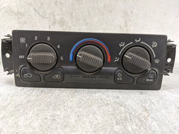 1999-2002 Chevrolet Silverado 1500 Climate Control Module Temperature AC/Heater Replacement P/N:15054698 Fits OEM Used Auto Parts