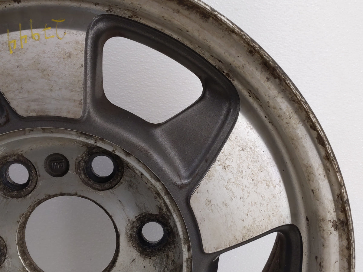 2000-2003 Chevrolet Tahoe Oem Wheel Rim 819597 - Oemusedautoparts1.com