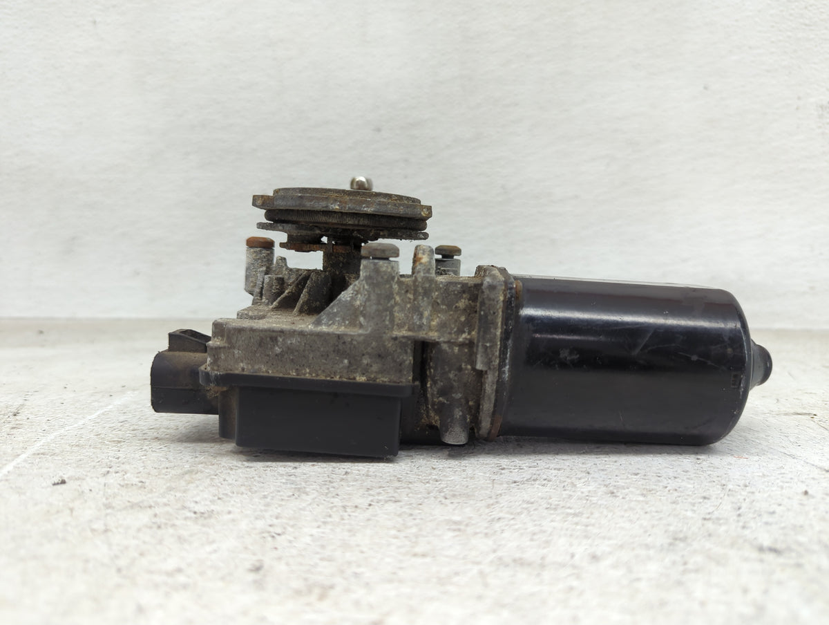 1997-2005 Chevrolet Venture Front Windshield Wiper Motor Fits Fits 1997 1998 1999 2000 2001 2002 2003 2004 2005 OEM Used Aut