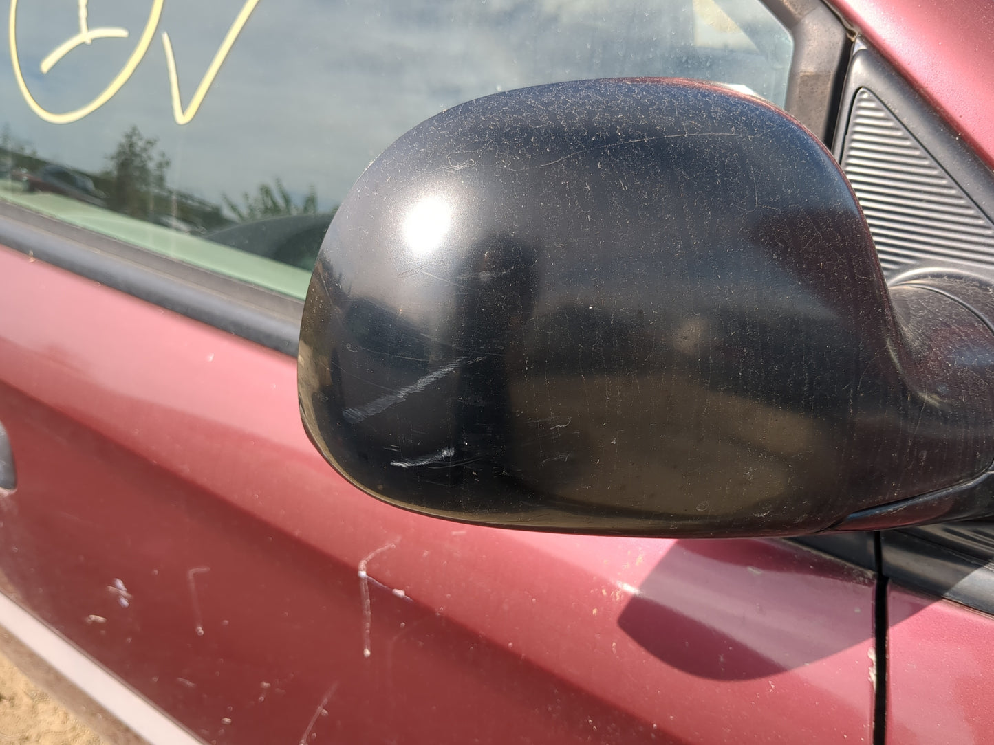 2001-2007 Dodge Caravan Passenger Side View Mirror - Right Door Mirror OEM Used - Oemusedautoparts1.com