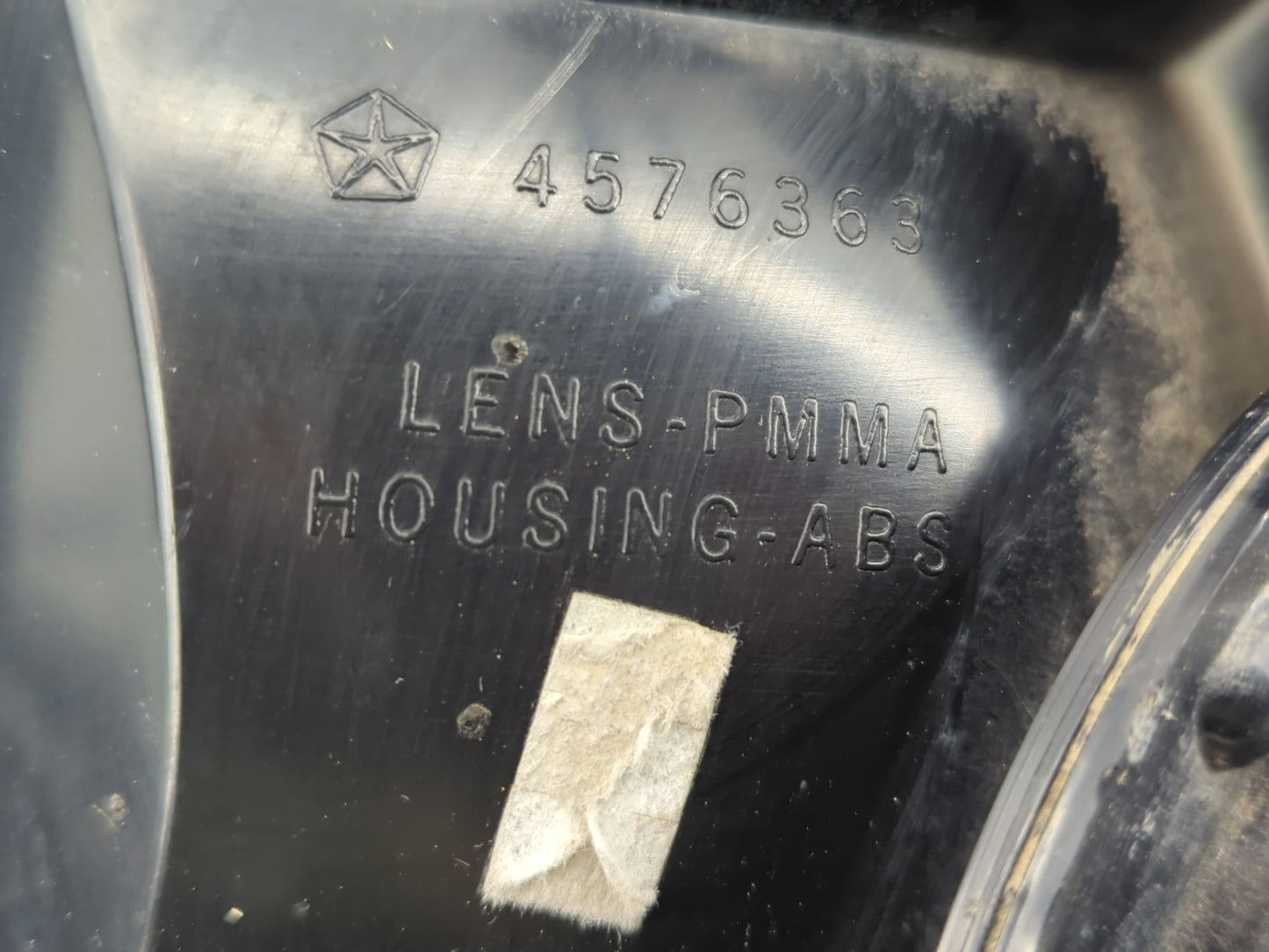 1998-2003 Dodge Durango Tail Light Assembly Driver Left OEM P/N:4576363 Fits Fits 1996 1997 1998 1999 2000 2001 2002 2003 OE