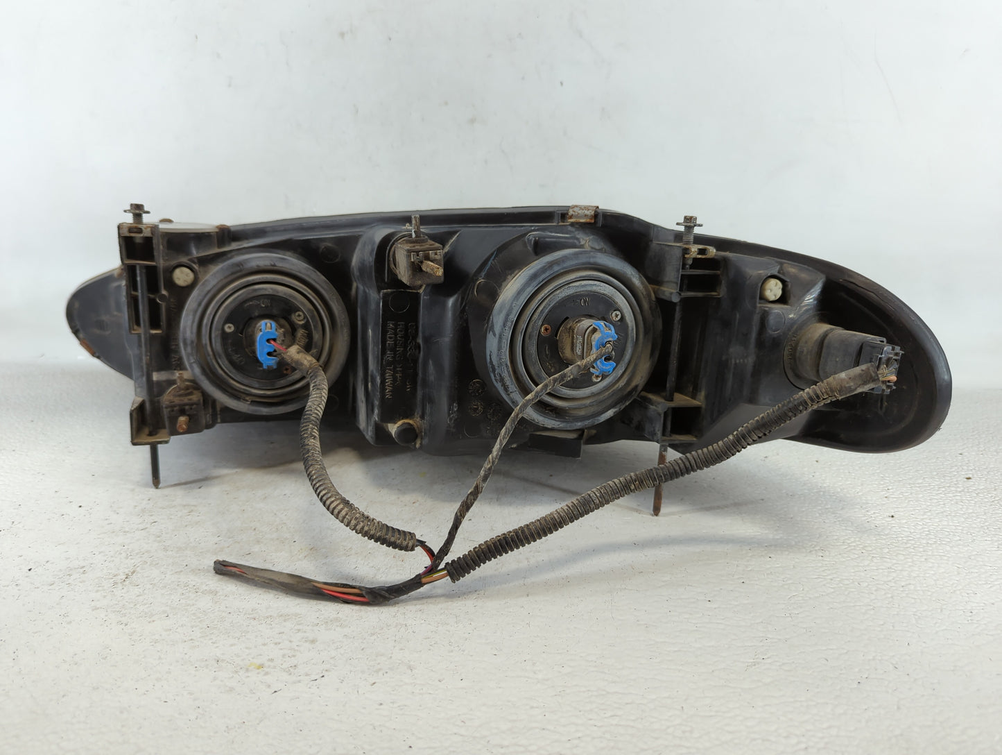 1998-2004 Dodge Intrepid Passenger Right Oem Head Light Headlight Lamp - Oemusedautoparts1.com