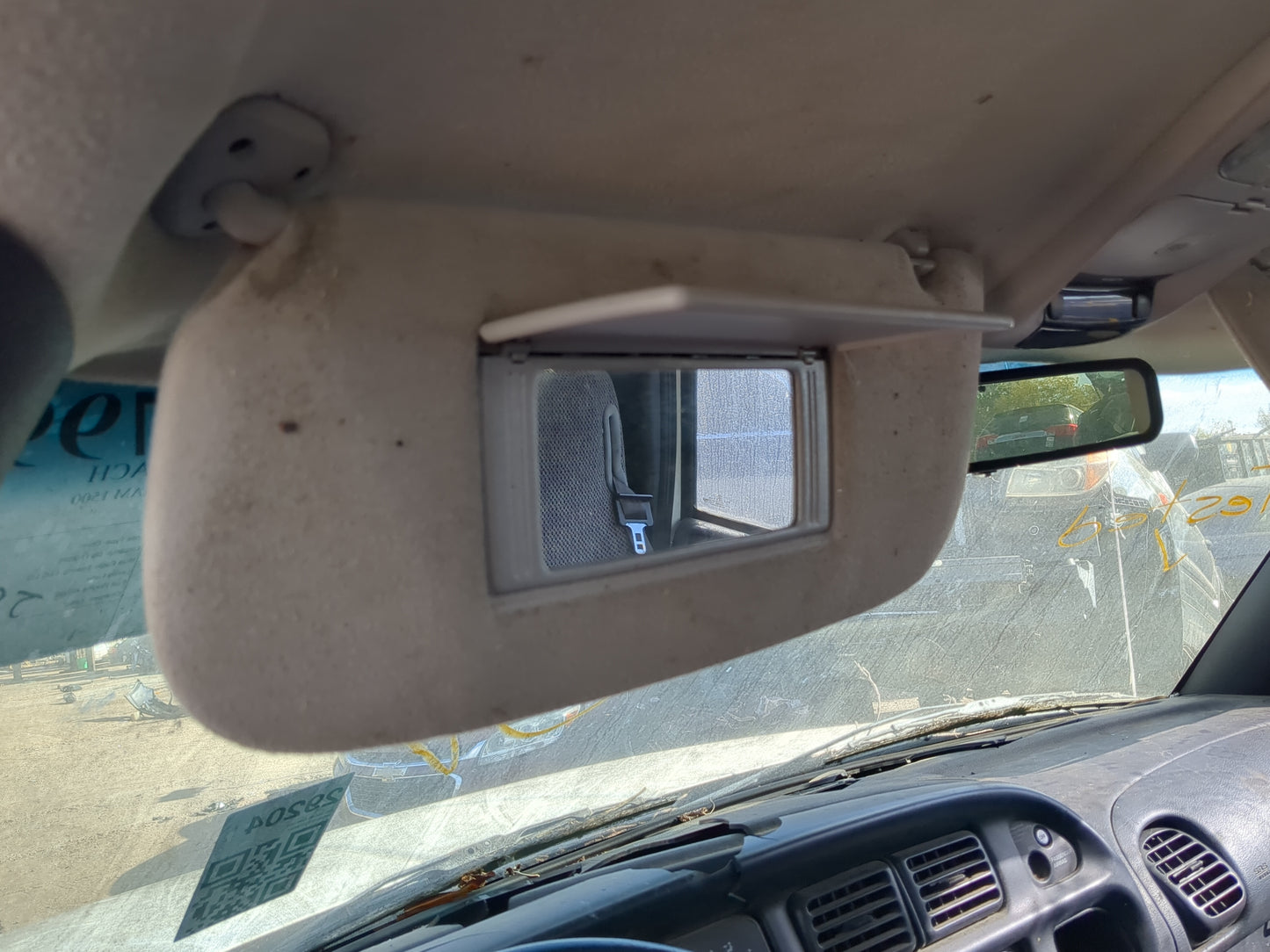 2000-2001 Dodge Ram 1500 Sun Visor Shade Replacement Driver Left Mirror Fits Fits 2000 2001 2002 OEM Used Auto Parts - Oemus