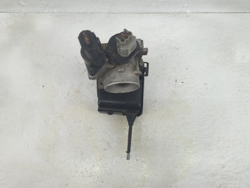 2001-2002 Dodge Stratus Throttle Body P/N:04591550AB Fits Fits 2001 2002 OEM Used Auto Parts