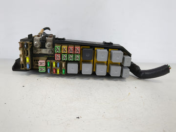 2001-2004 Ford Escape Fusebox Fuse Box Panel Relay Module P/N:90293 Fits Fits 2001 2002 2003 2004 OEM Used Auto Parts