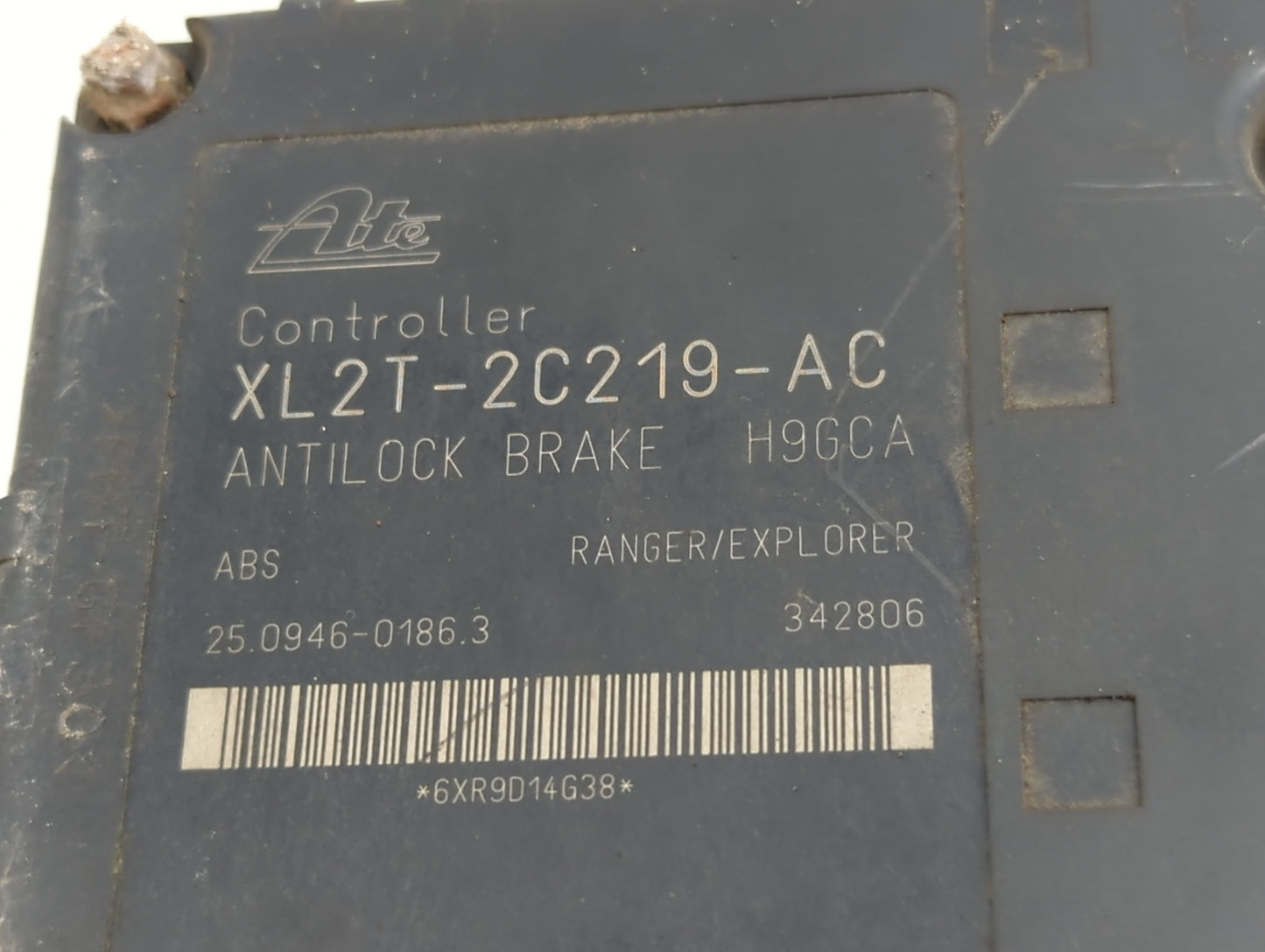 2001-2002 Ford Explorer ABS Pump Control Module Replacement P/N:XL2T-2C219-AC Fits Fits 2001 2002 OEM Used Auto Parts - Oemu