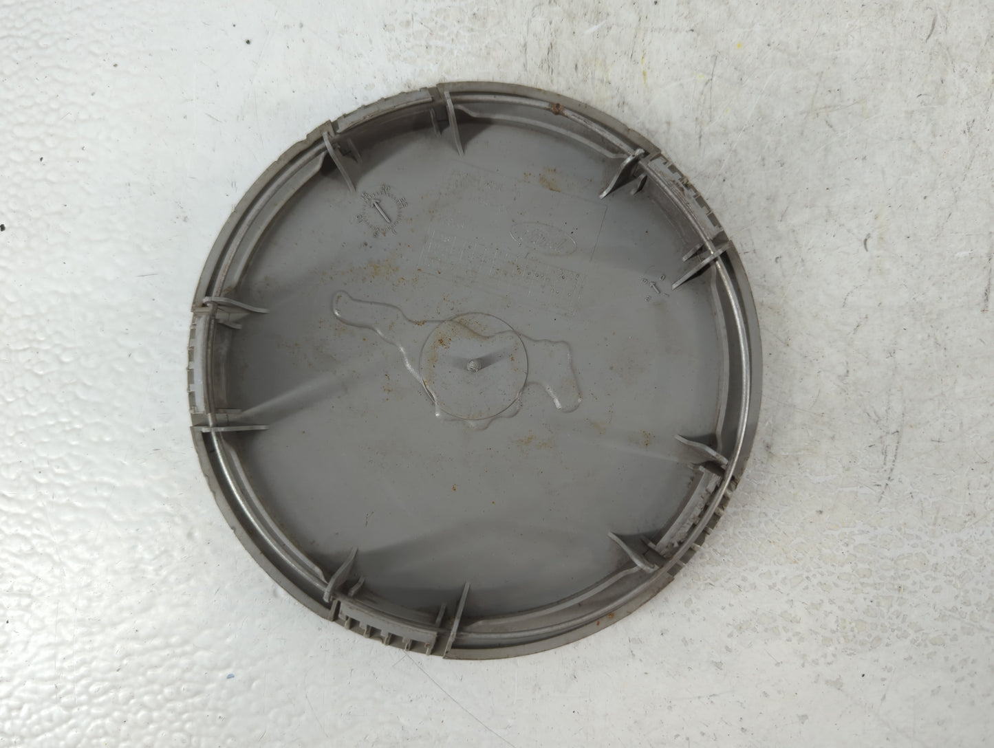 2001 Ford Mustang Center Cap Oem - Oemusedautoparts1.com