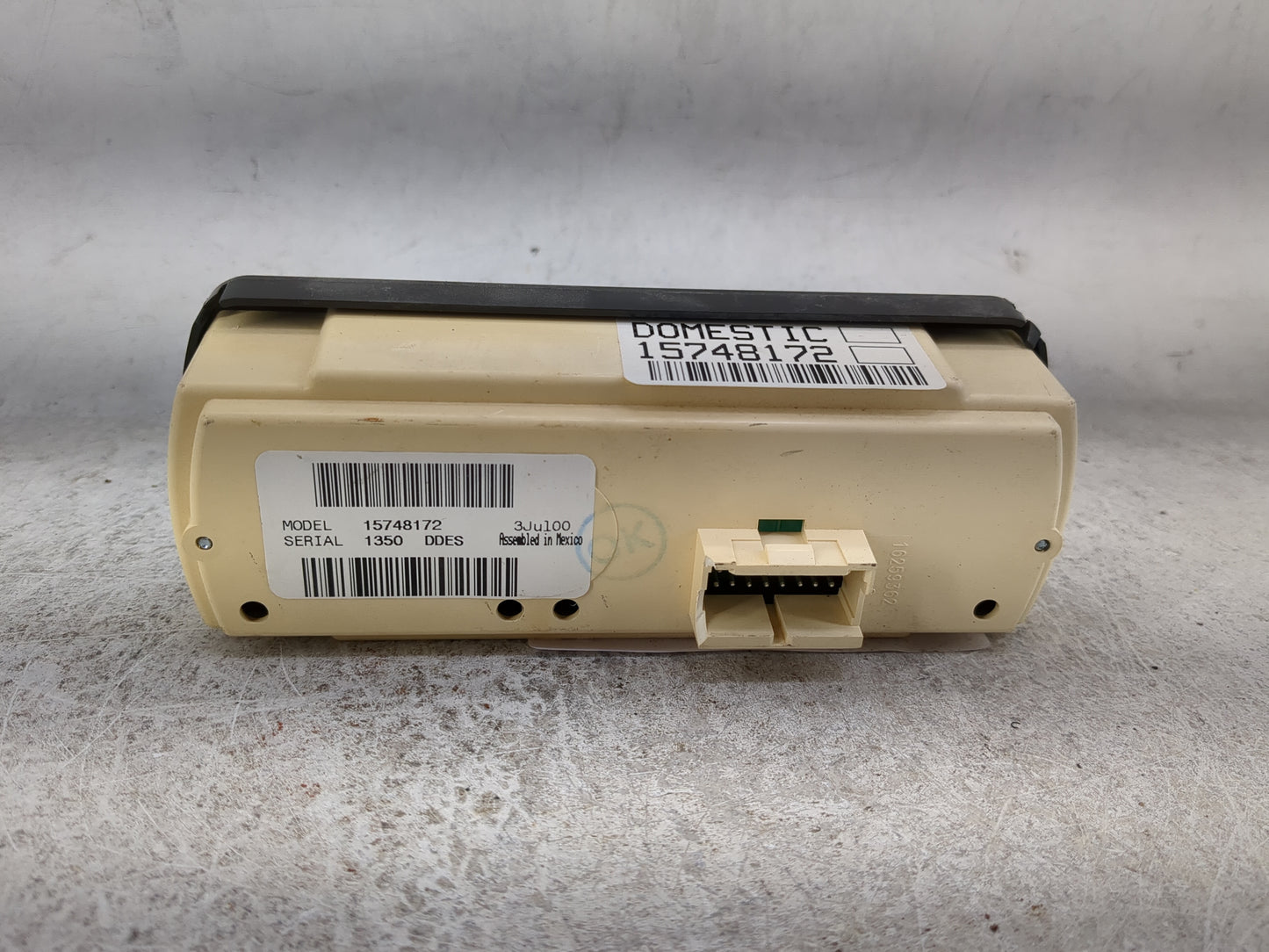2001 Gmc Yukon Climate Control Module Temperature AC/Heater Replacement P/N:15748172 Fits OEM Used Auto Parts - Oemusedautop