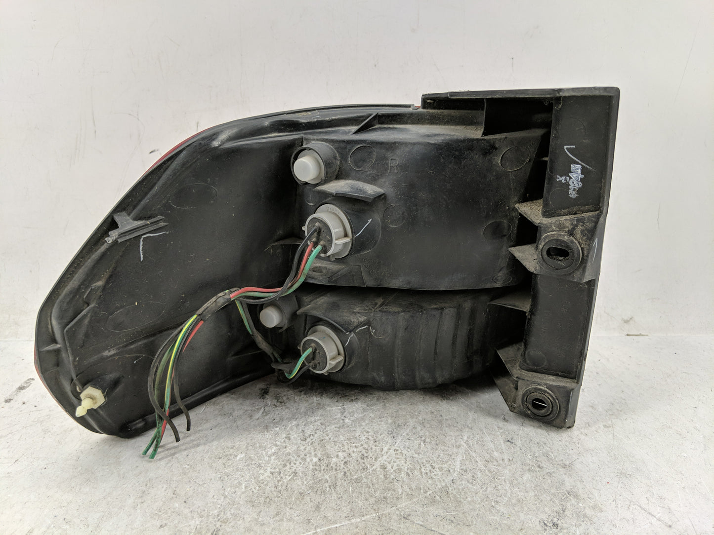 1999-2001 Honda Odyssey Tail Light Assembly Passenger Right OEM Fits Fits 1999 2000 2001 OEM Used Auto Parts - Oemusedautopa