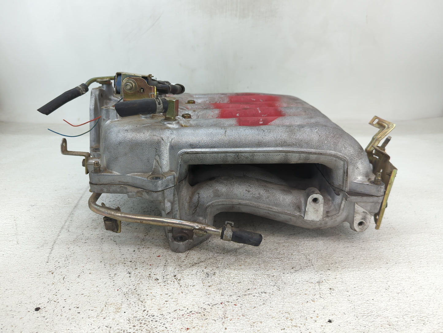 2001-2003 Infiniti Qx4 Air Intake Manifold Fits Fits 2001 2002 2003 OEM Used Auto Parts - Oemusedautoparts1.com