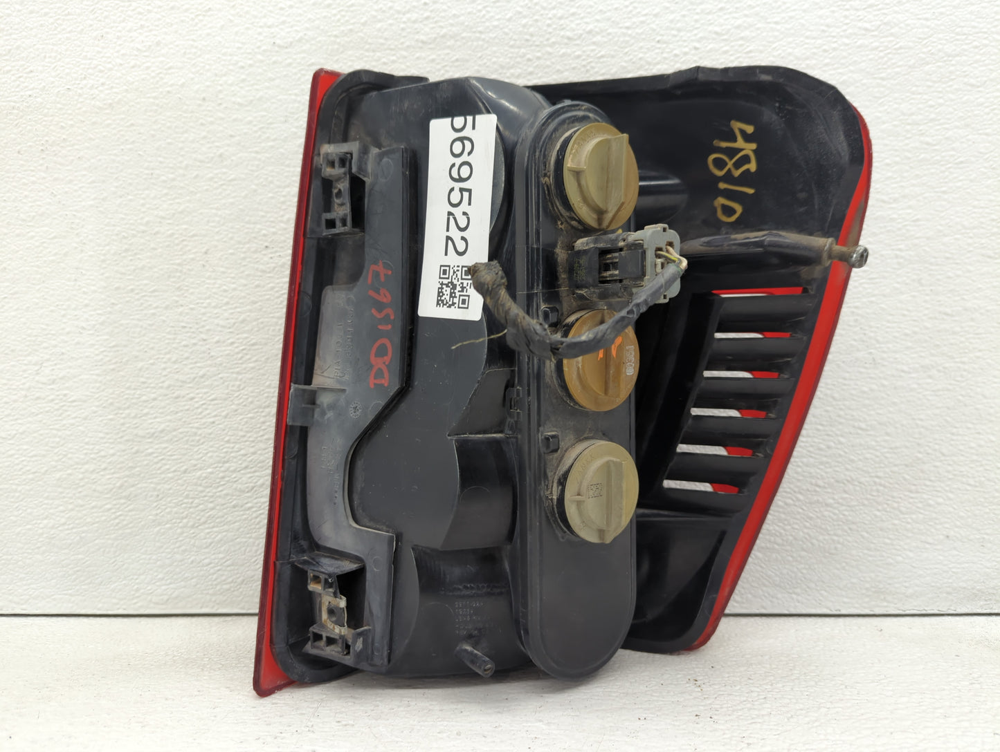 1999-2002 Jeep Grand Cherokee Tail Light Assembly Driver Left OEM P/N:55155138 Fits Fits 1999 2000 2001 2002 OEM Used Auto P