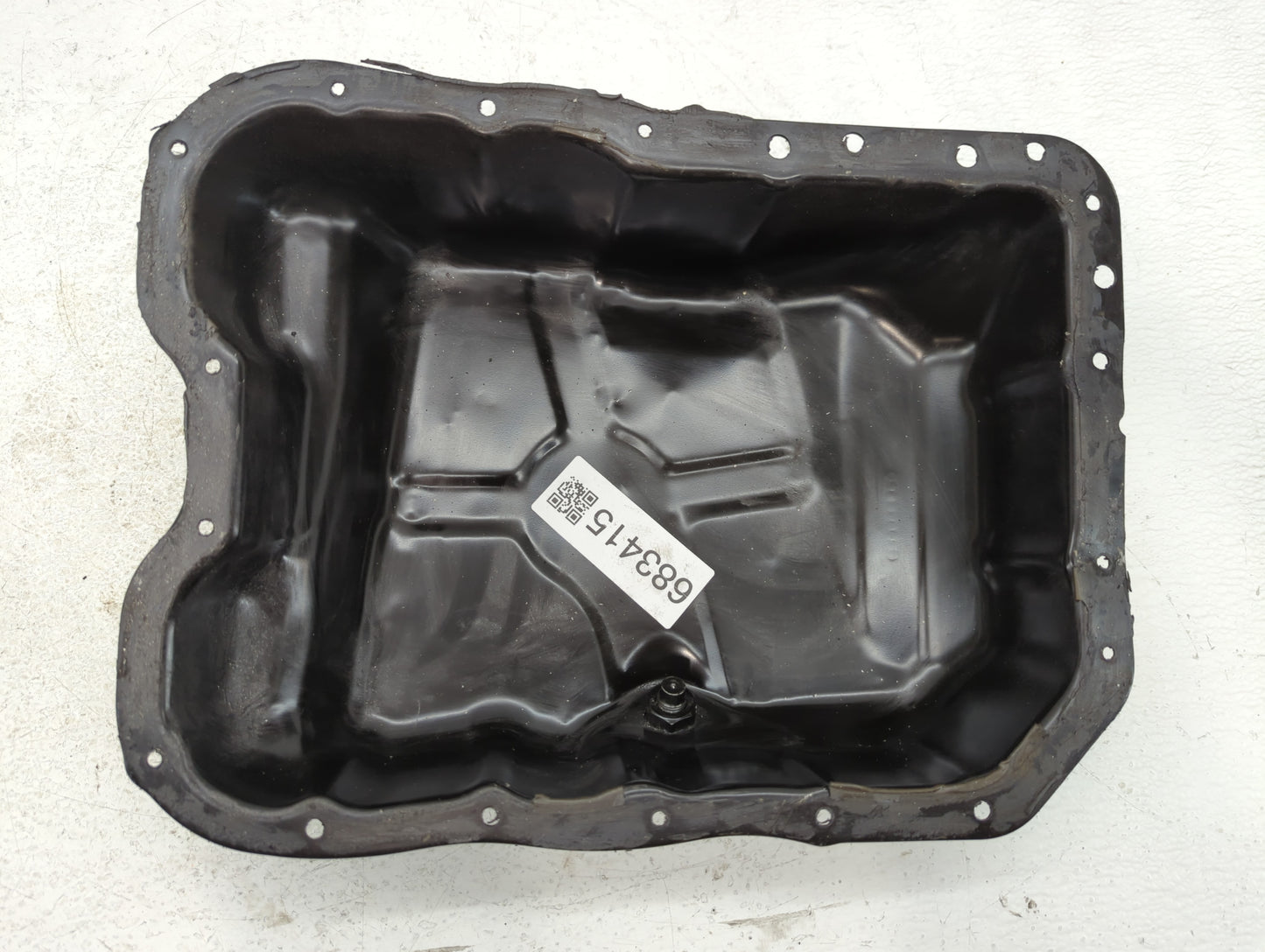 2001 Jeep Patriot Engine Oil Pan P/N:665AEE350 Fits OEM Used Auto Parts - Oemusedautoparts1.com