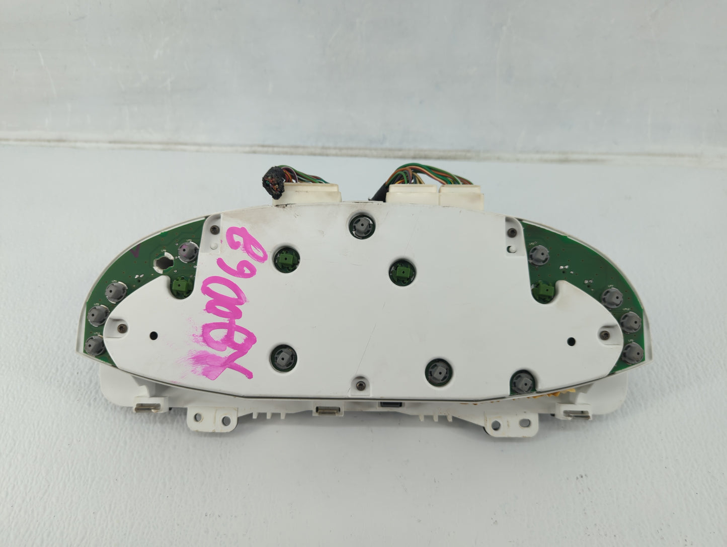 2001-2002 Mazda Tribute Instrument Cluster Speedometer Gauges P/N:YL8F-10849-HK YL8F-10849-HM Fits Fits 2001 2002 OEM Used A