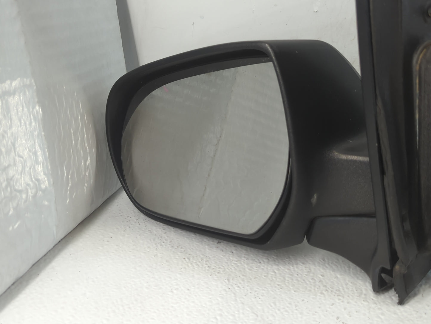2001-2005 Mazda Tribute Driver Left Side View Manual Door Mirror Black - Oemusedautoparts1.com