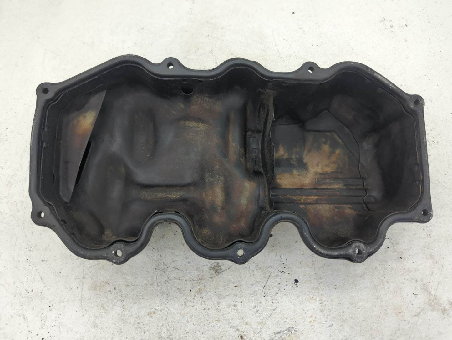 2001 Nissan Frontier Passenger Right Cylinder Head Valve Cover Fits OEM Used Auto Parts - Oemusedautoparts1.com