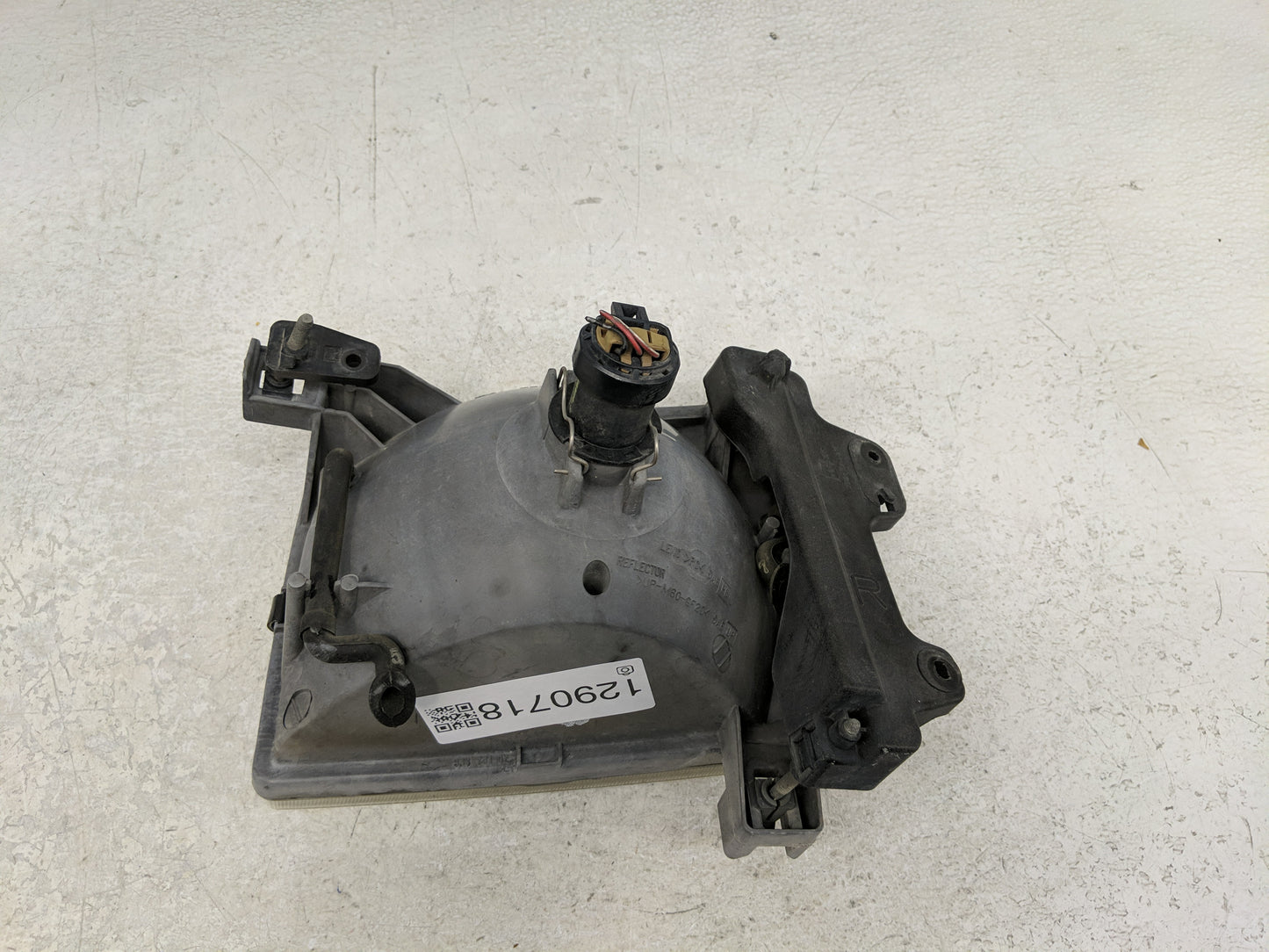 2000-2001 Nissan Xterra Passenger Right Oem Head Light Headlight Lamp - Oemusedautoparts1.com