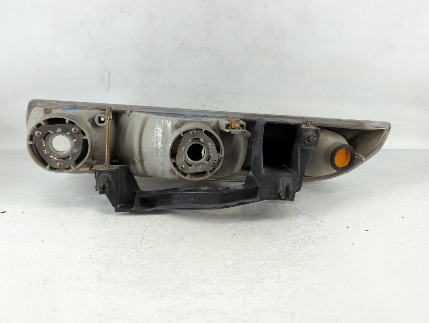2000-2002 Saturn Sl2 Passenger Right Oem Head Light Headlight Lamp - Oemusedautoparts1.com