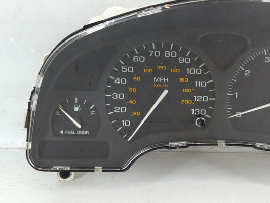 2000-2001 Saturn Sl2 Instrument Cluster Speedometer Gauges P/N:911 320 030B 21025091 Fits Fits 2000 2001 OEM Used Auto Parts