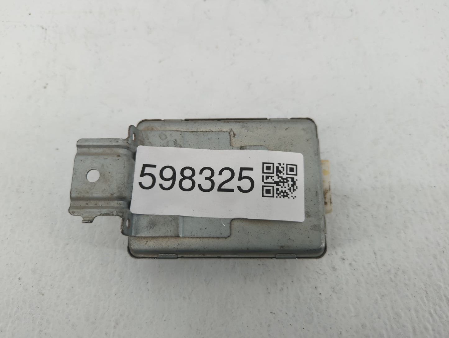 2000-2002 Subaru Forester Chassis Control Module Ccm Bcm Body Control - Oemusedautoparts1.com