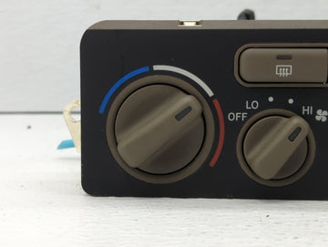 2001-2002 Toyota Corolla Climate Control Module Temperature AC/Heater Replacement P/N:100500A 030801A Fits Fits 2001 2002 OEM Used Auto Parts