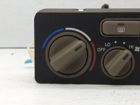 2001-2002 Toyota Corolla Climate Control Module Temperature AC/Heater Replacement P/N:100500A 030801A Fits Fits 2001 2002 OEM Used Auto Parts