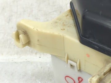 2000-2002 Toyota Echo Fusebox Fuse Box Panel Relay Module P/N:15239825 Fits Fits 2000 2001 2002 OEM Used Auto Parts