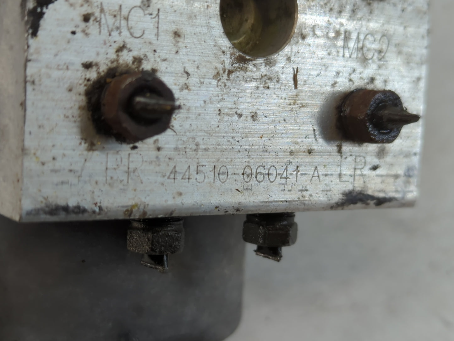 2000-2003 Toyota Solara ABS Pump Control Module Replacement P/N:44510-06041-A Fits Fits 2000 2001 2002 2003 OEM Used Auto Pa