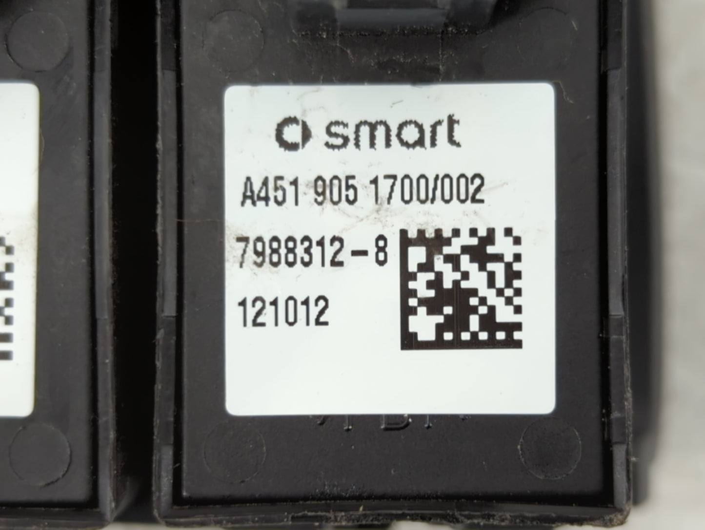 2001-2004 Volvo S40 Master Power Window Switch Replacement Driver Side Left P/N:30889747 Fits Fits 2001 2002 2003 2004 OEM U
