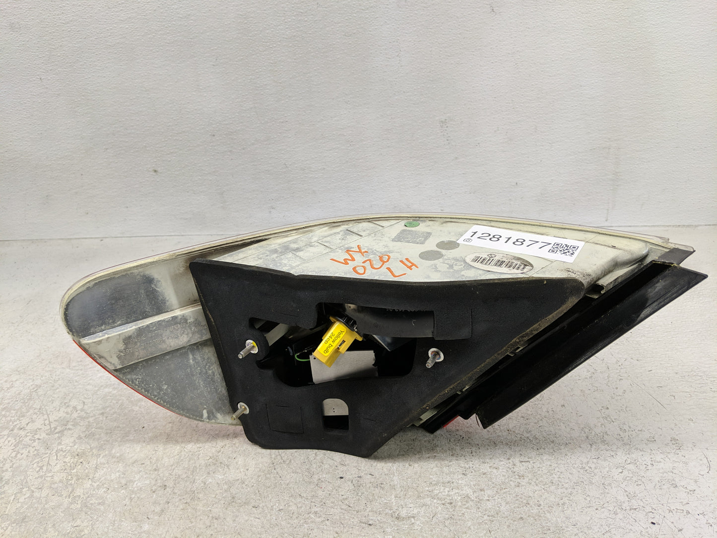 2002-2005 Bmw 745i Tail Light Assembly Driver Left OEM Fits Fits 2002 2003 2004 2005 OEM Used Auto Parts - Oemusedautoparts1