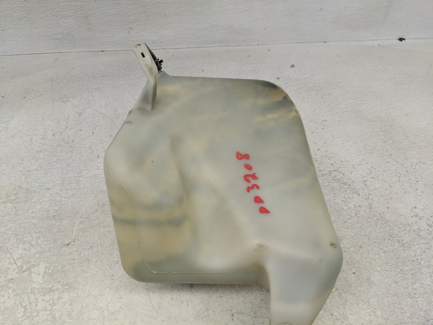 1997-2005 Buick Park Avenue Windshield Washer Fluid Reservoir Bottle Oem - Oemusedautoparts1.com