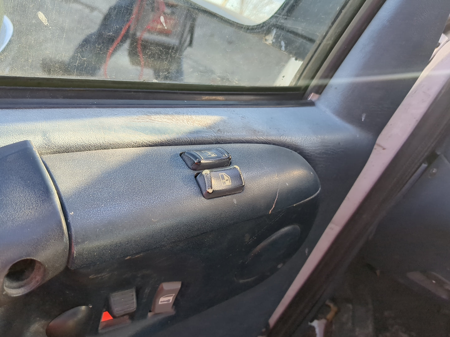 1996-2005 Chevrolet Astro Master Power Window Switch Replacement Driver Side Left Fits OEM Used Auto Parts - Oemusedautopart