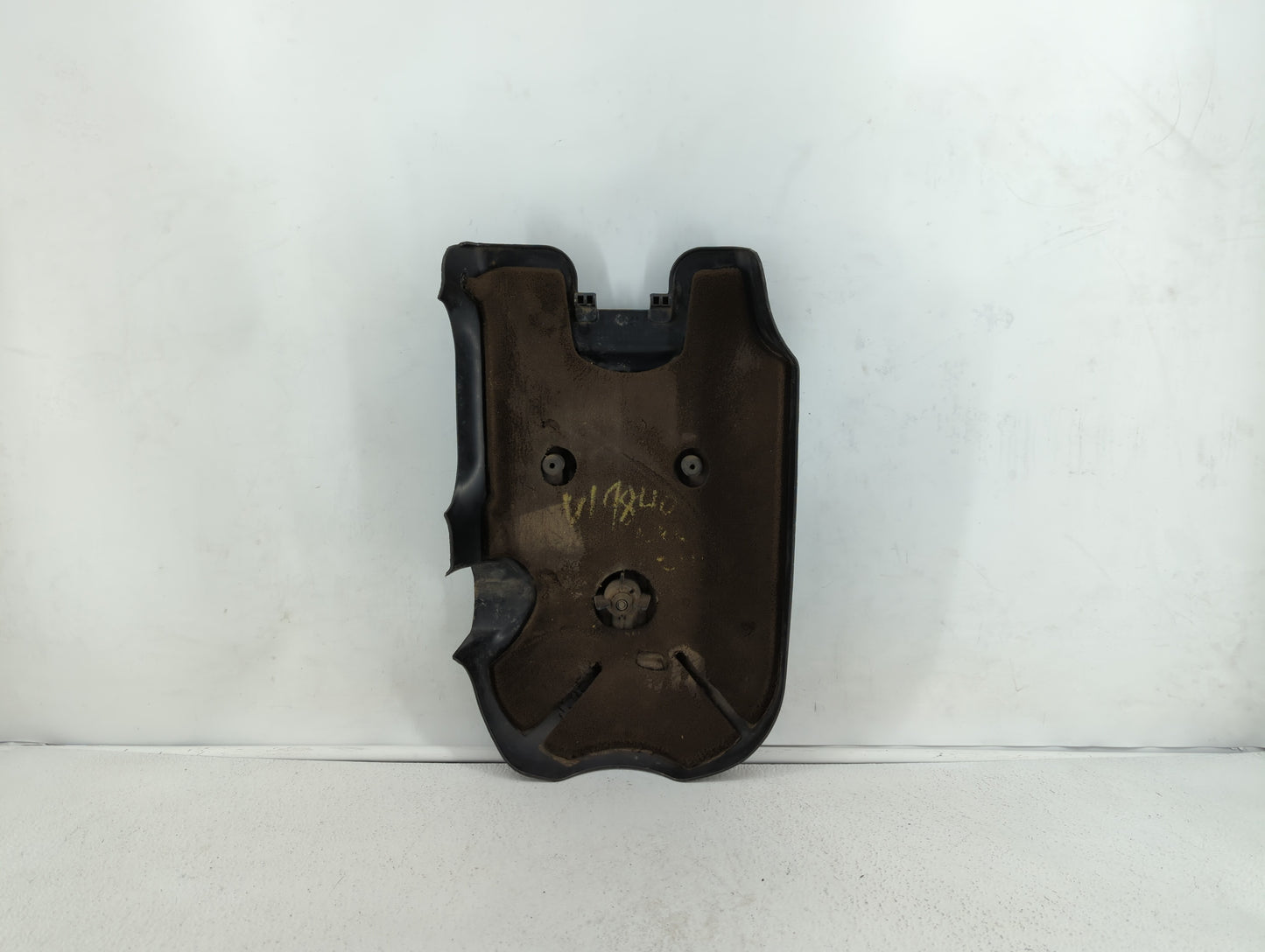 2002 Chevrolet Avalanche 1500 Engine Cover Black - Oemusedautoparts1.com