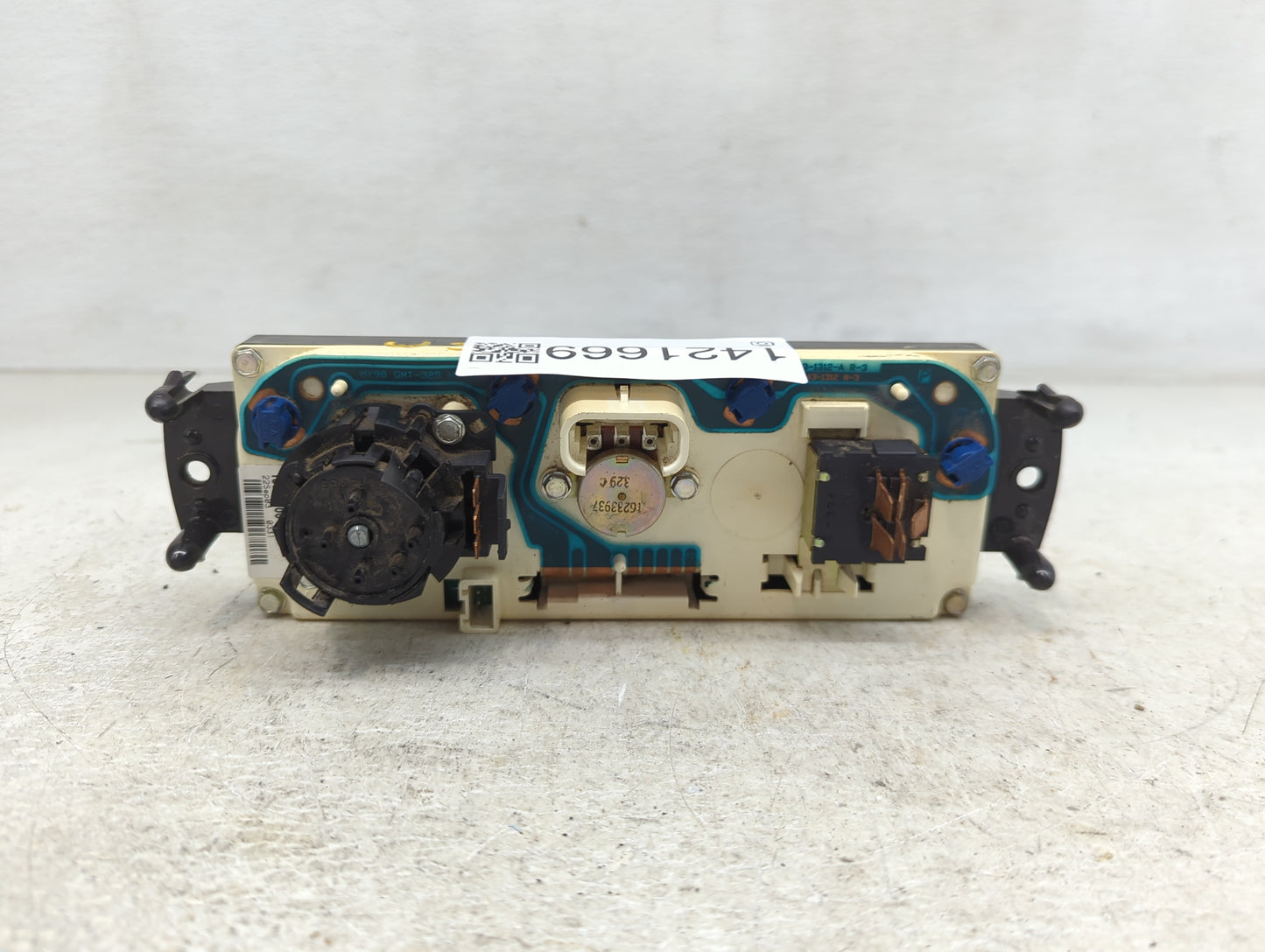 1999-2005 Chevrolet Blazer Climate Control Module Temperature AC/Heater Replacement P/N:15098966 Fits OEM Used Auto Parts -