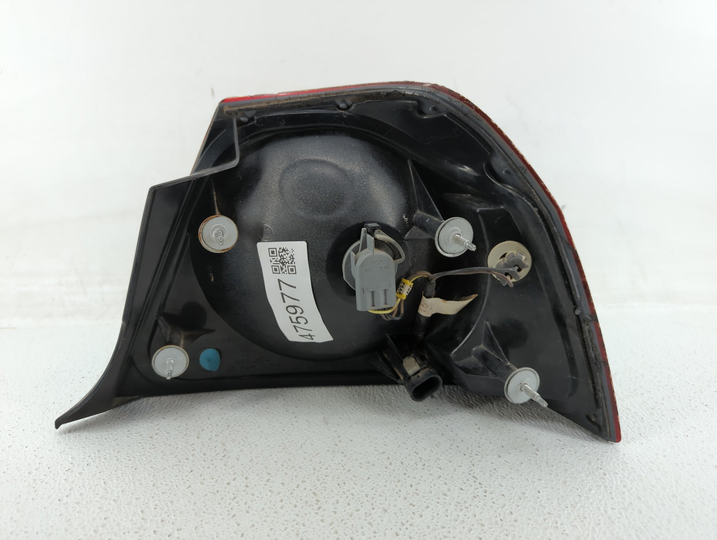 2000-2004 Chevrolet Impala Tail Light Assembly Driver Left OEM P/N:16525261 Fits Fits 2000 2001 2002 2003 2004 OEM Used Auto