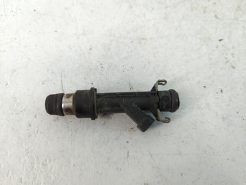 2002 Chevrolet Impala Fuel Injectors P/N:25323971 Fits OEM Used Auto Parts