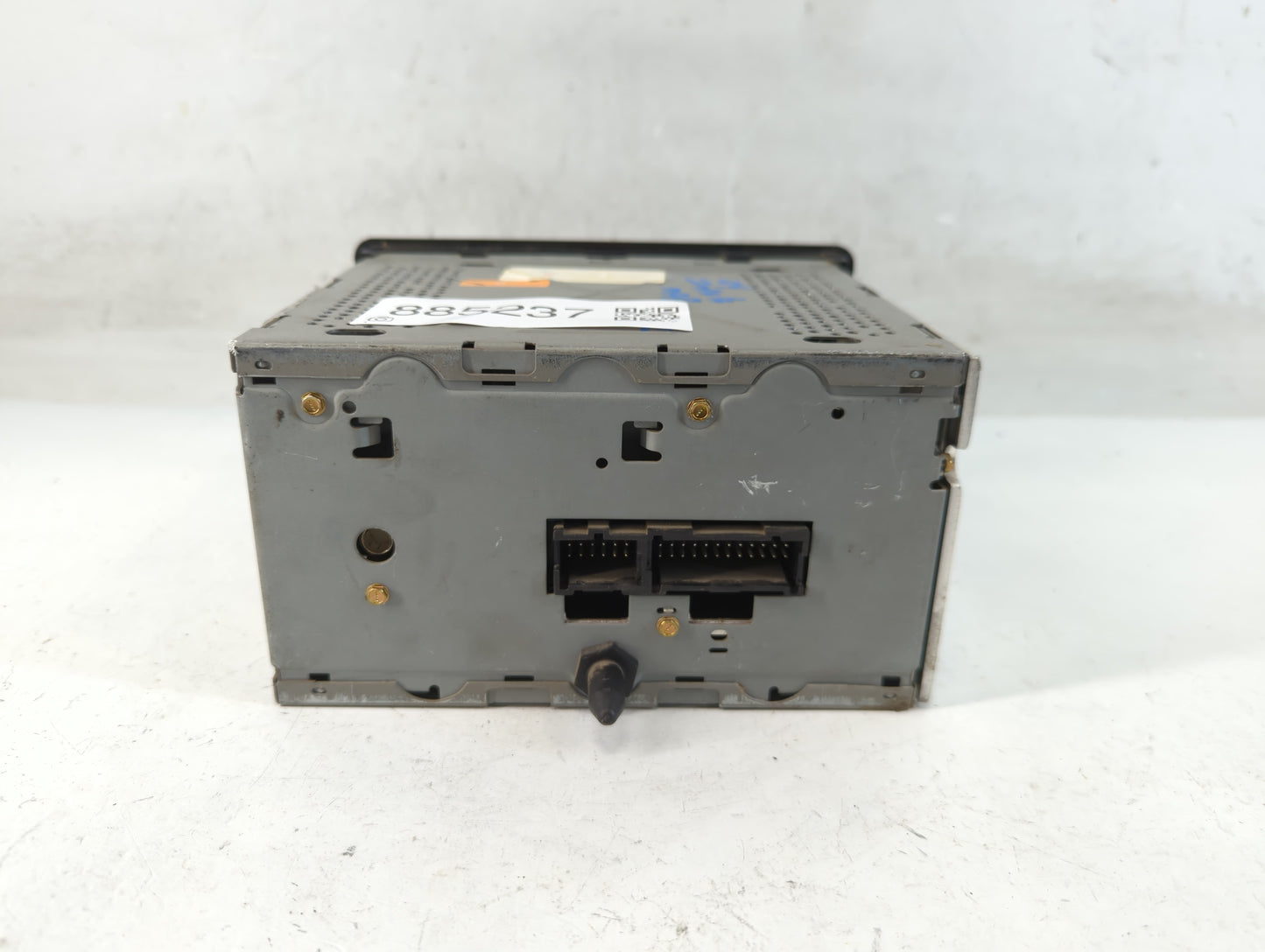 2002-2005 Chevrolet Monte Carlo Radio AM FM Cd Player Receiver Replacement P/N:10335223 Fits Fits 2002 2003 2004 2005 OEM Us