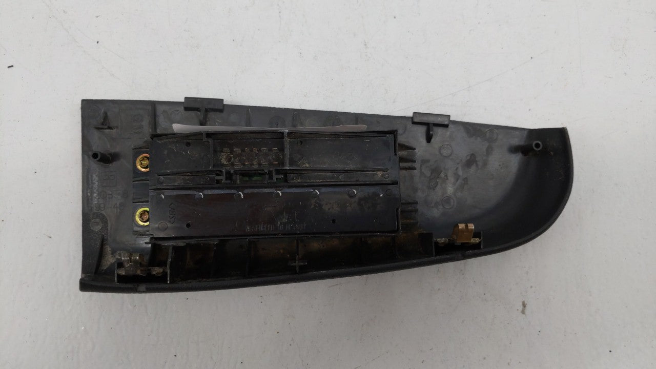 2002 Chevrolet Silverado 1500 Passeneger Right Power Window Switch - Oemusedautoparts1.com