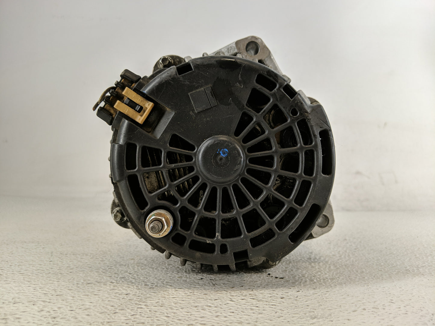 2000-2002 Chevrolet Suburban 1500 Alternator Replacement Generator Charging Assembly Engine OEM Fits Fits 1999 2000 2001 200