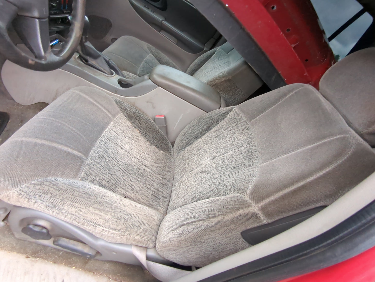 2002 Chevrolet Trailblazer Driver Front Seat Oem - Oemusedautoparts1.com